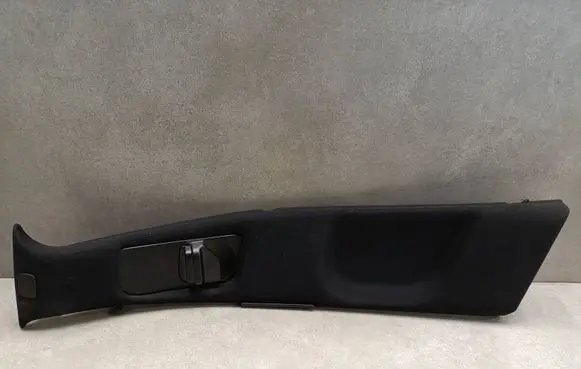 Mercedes-Benz S W221 (B) pillar trim (top) A2216900335