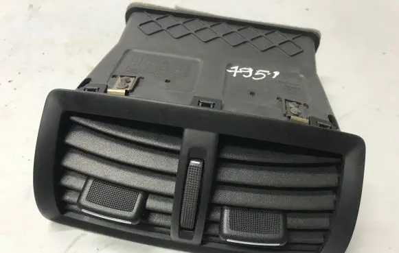 Opel Insignia A Dash center air vent grill 20930011