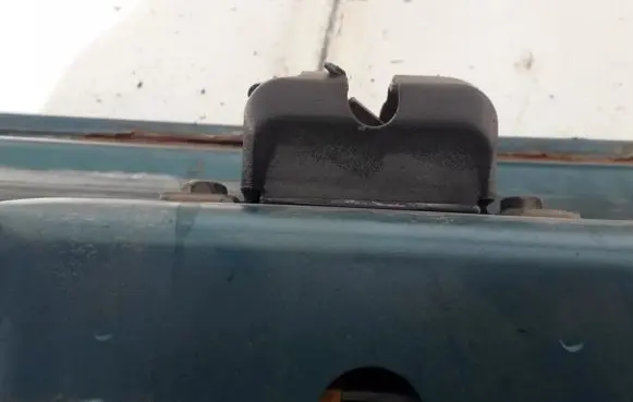 Mazda 323 F Tailgate/trunk/boot lock/catch/latch