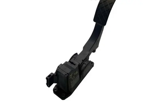 Volkswagen Golf IV Accelerator throttle pedal 1J1721503K 0281002342