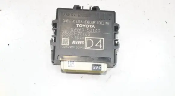 Lexus IS III XE30 Light module LCM 8996053140