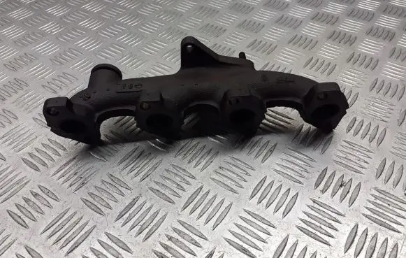 Renault Megane II Exhaust manifold