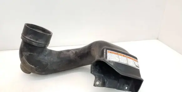 Suzuki Grand Vitara II Air intake duct part