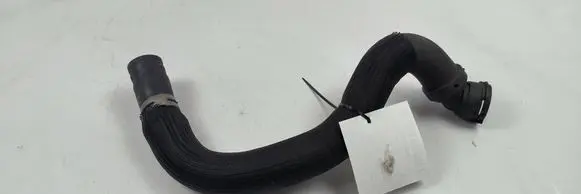 Ford Mustang VI Engine coolant pipe/hose 