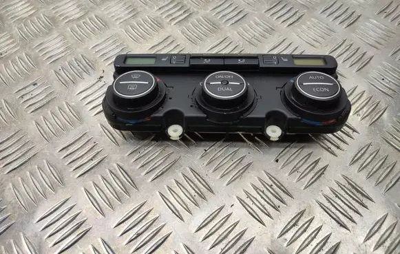 Volkswagen Touran I Climate control unit