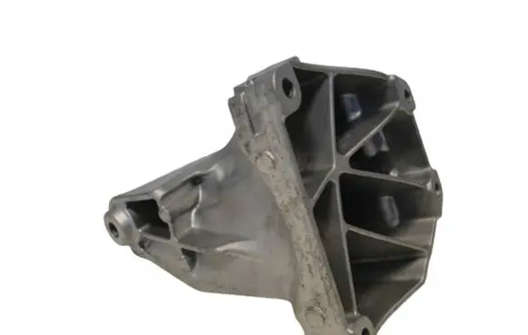 Mercedes-Benz Vito Viano W447 Engine mounting bracket A6512235704