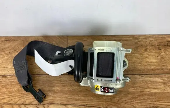 Chevrolet Camaro Front seatbelt 23408145