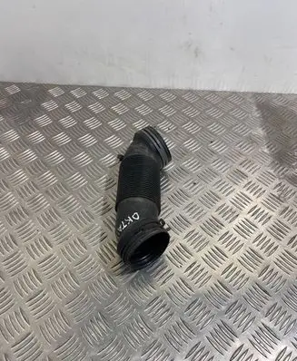 Skoda Octavia Mk2 (1Z) Air intake hose/pipe 1K0129684L