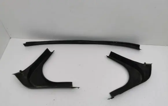 Maserati Ghibli Rubber seal loading door window/glass 870004382 670004383