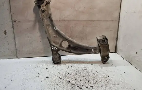 Volkswagen PASSAT B6 Front lower control arm/wishbone 3C0407153B
