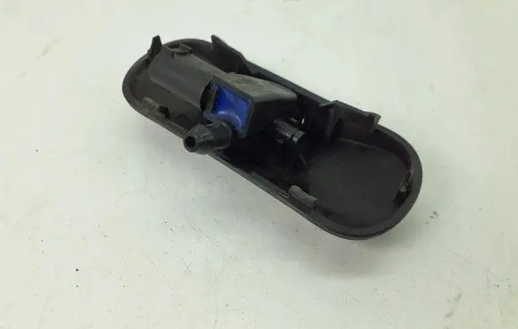 Volkswagen PASSAT B6 Windshield washer spray nozzle 5M0955986