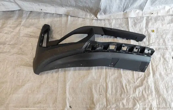 BMW X1 U11 Front bumper corner part panel trim 9883580