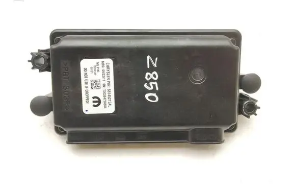 Chrysler Pacifica Camera control unit module 68145215AL