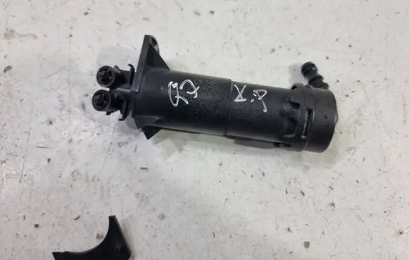 Audi Q7 4L Headlight washer spray nozzle 4L0955101