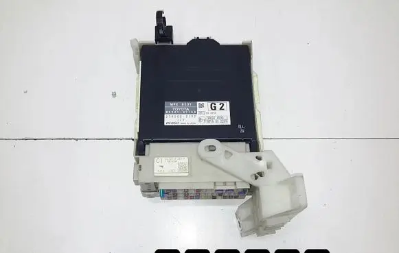 Toyota Prius (XW30) Fuse module 8922147150 2380002192