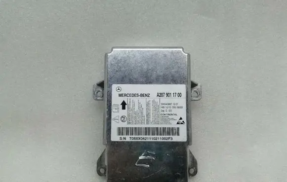 Mercedes-Benz E C207 W207 Airbag control unit/module A2079011700