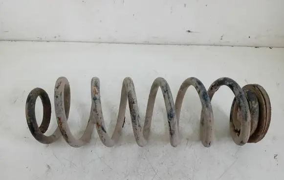 Volkswagen Touran I Rear coil spring