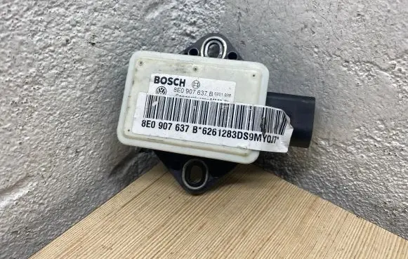 Audi A4 S4 B7 8E 8H ESP acceleration yaw rate sensor 8E0907637B 6261283DS