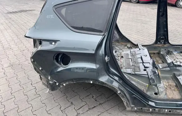 Ford Kuga II Rear quarter panel 