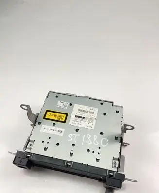 Toyota iQ CD/DVD changer 8612074010