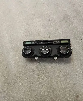 Volkswagen Touran I Climate control unit
