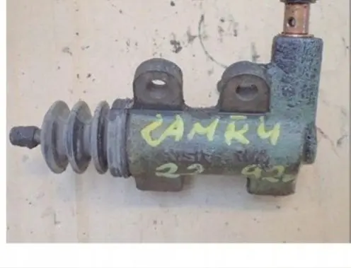 Toyota Camry Clutch slave cylinder 