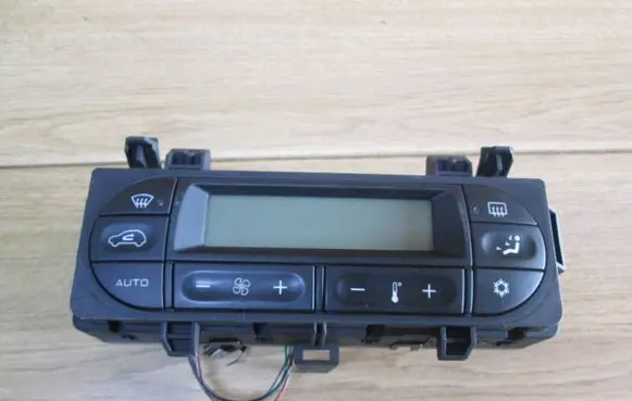 Citroen C3 Pluriel Climate control unit 96377774XT