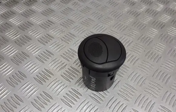 Fiat Punto (188) Dashboard air vent grill cover trim 