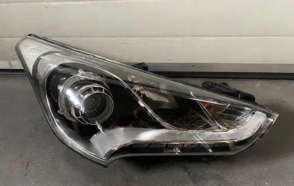 Hyundai Veloster Headlights/headlamps set 