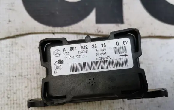 Mercedes-Benz ML W164 ESP acceleration yaw rate sensor A0045423818 0045423818