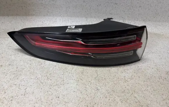 Porsche Cayenne (9Y0 9Y3) Rear/tail lights 9Y0945095D T9Y0095