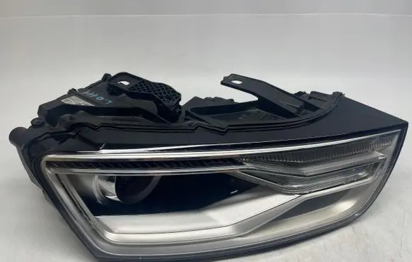 Audi Q3 F3 Headlight/headlamp 8U0941006C
