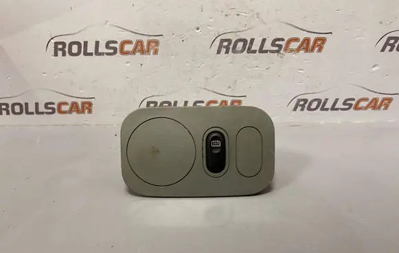 Renault Kangoo I Windscreen/window heater switch 8200439552