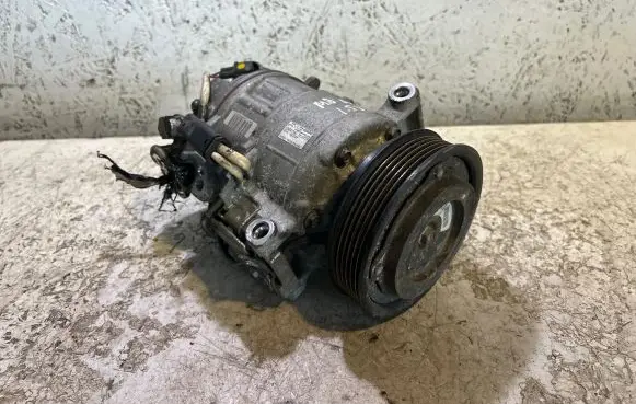 Mercedes-Benz A W176 Air conditioning (A/C) compressor (pump) 4472807432 6SAS14C 06Q05963