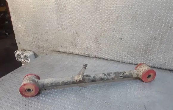 Suzuki Vitara (ET/TA) Rear control arm 