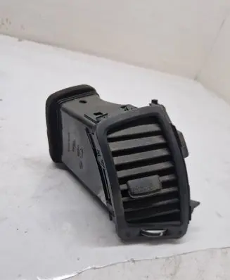 KIA Sorento Dash center air vent grill 974102P000