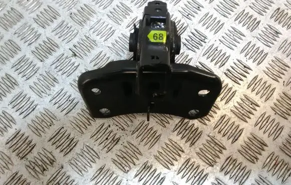 Toyota Auris E180 Engine mount bracket