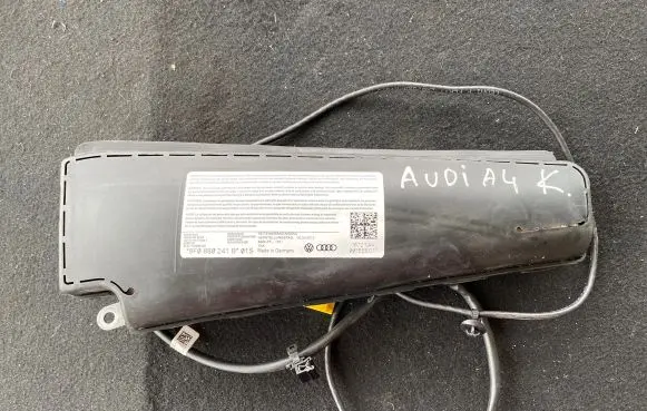 Audi A5 8T 8F Seat airbag 8F0880241B 06062012