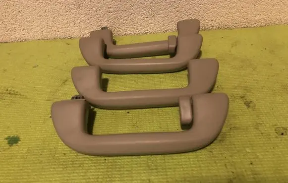 Honda CR-V A set of handles for the ceiling