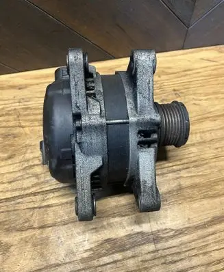Opel Crossland X Generator/alternator 9820893880