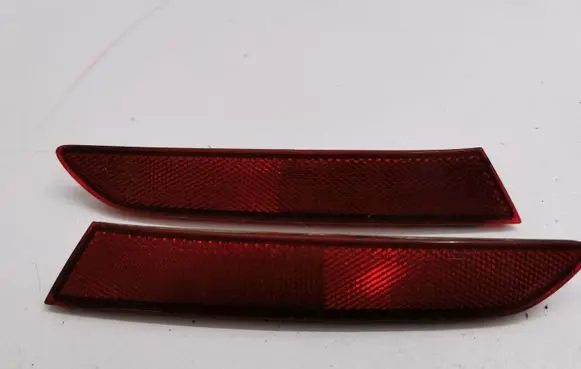 Mazda CX-7 Rear tail light reflector EH44515L0 EH44515M0