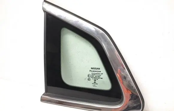 Nissan Qashqai Rear side window 43R001583 E000199 AS2M3232DOT682