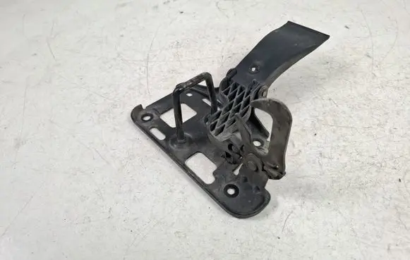 Audi A4 S4 B8 8K Engine bonnet/hood lock/latch loop/hook 8T0823480