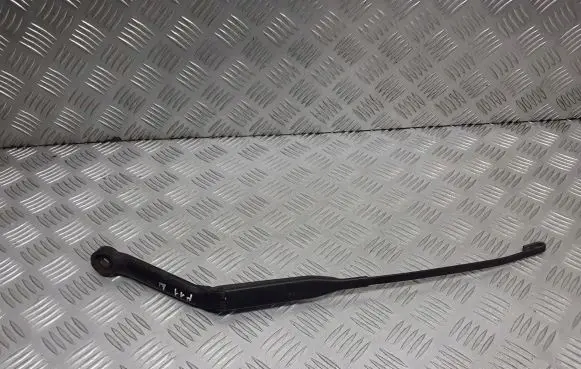 Nissan Primera Front wiper blade arm