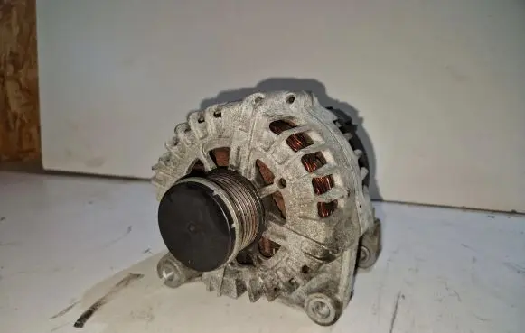 BMW 3 F30 F35 F31 Generator/alternator 7823343
