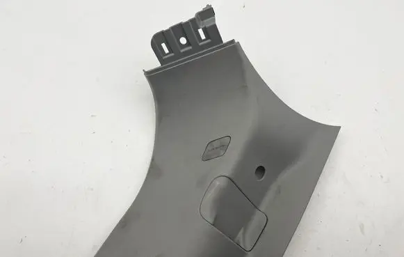 Jeep Grand Cherokee WL (D)pillar trim (top) 6XP13TRMAD