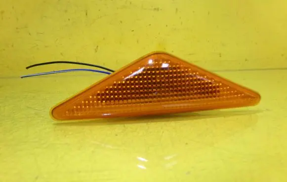 Ford Focus Front fender indicator light ES88A