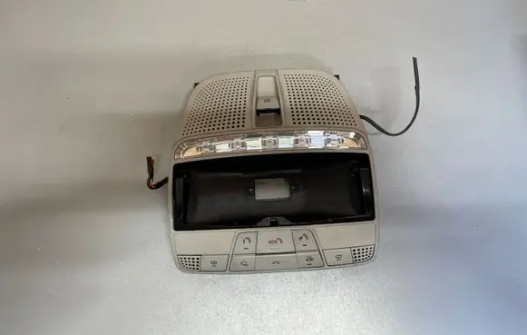 Mercedes-Benz C W205 Front seat light A0009001513 A0009019003 A0009028432
