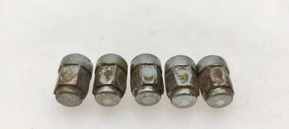 Nuts/bolts