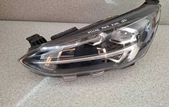 Ford Focus Headlight/headlamp JX7B13E015CE
